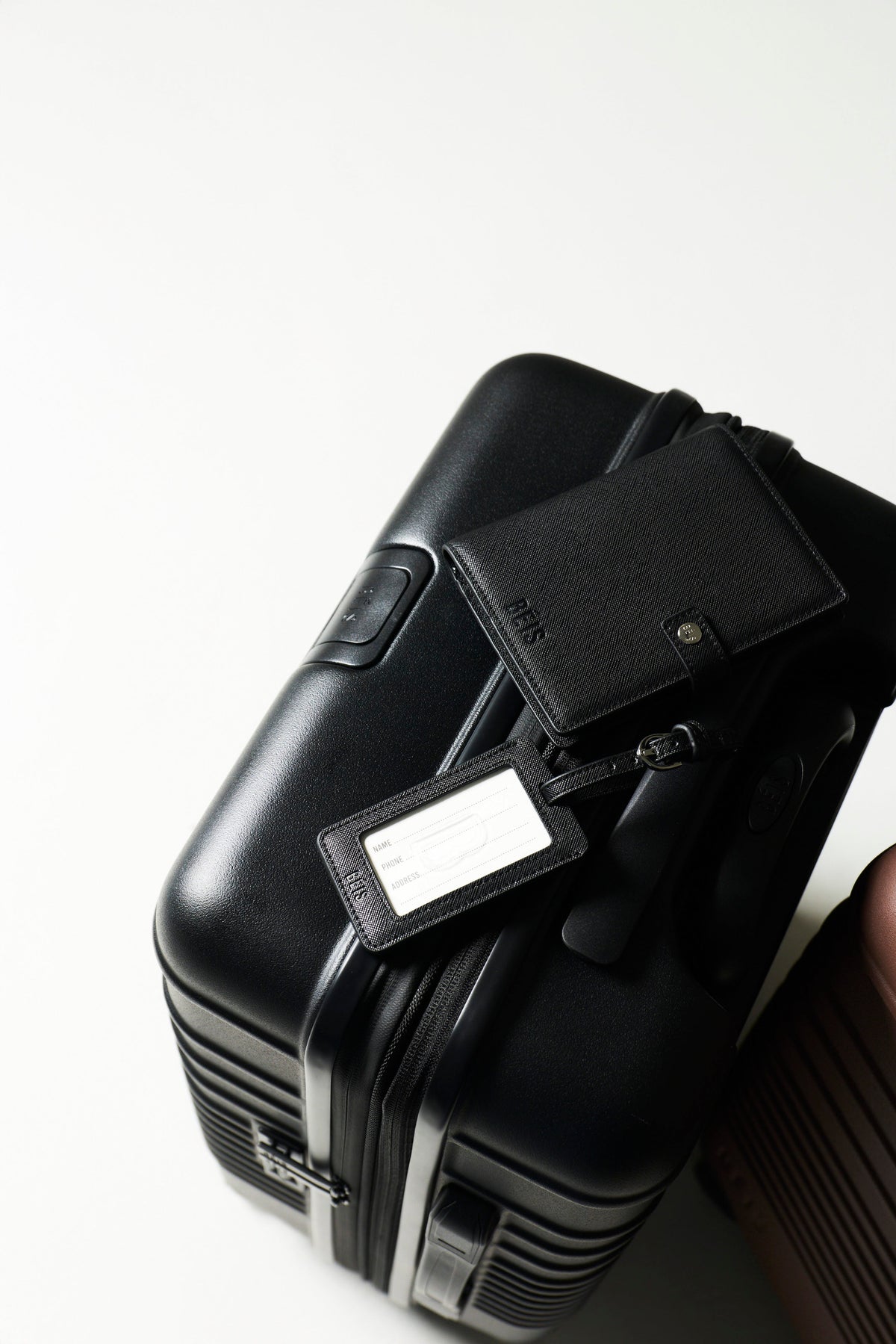 The Passport & Luggage Tag Set in Black