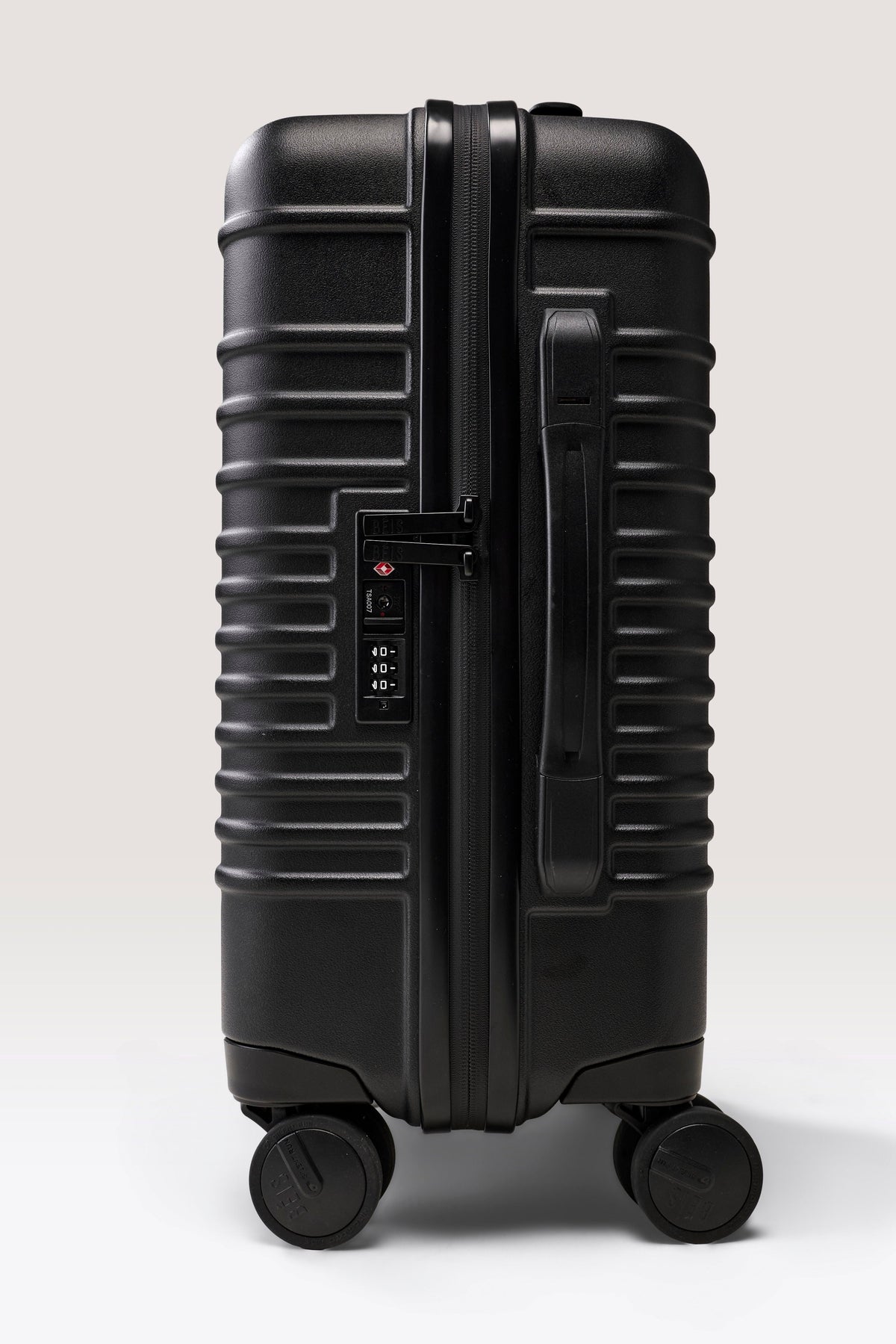 The Small Carry-On Roller in Black